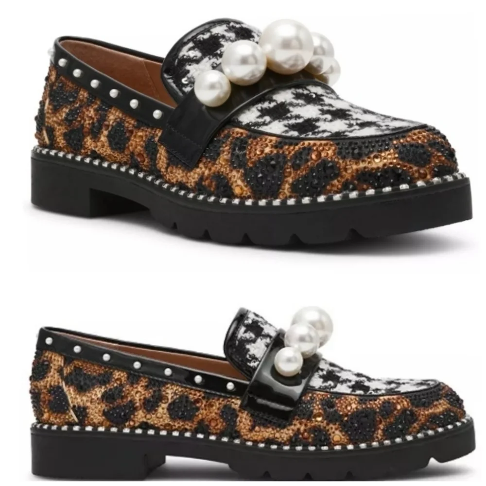 Betsey Johnson Black and Gold Leopard Flats with Pearls - Picture 1 of 6